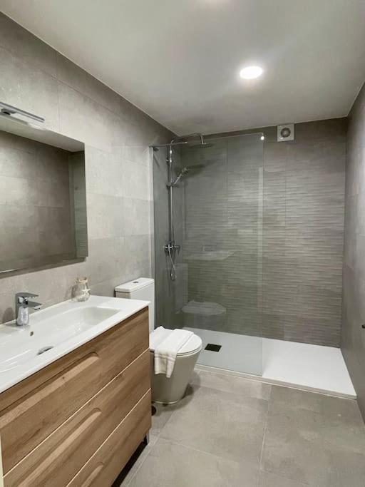 Gris Parking A Menos De 1 Min A Pie Apartment Vigo Exterior photo