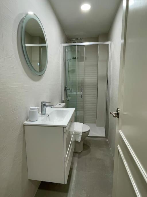 Gris Parking A Menos De 1 Min A Pie Apartment Vigo Exterior photo