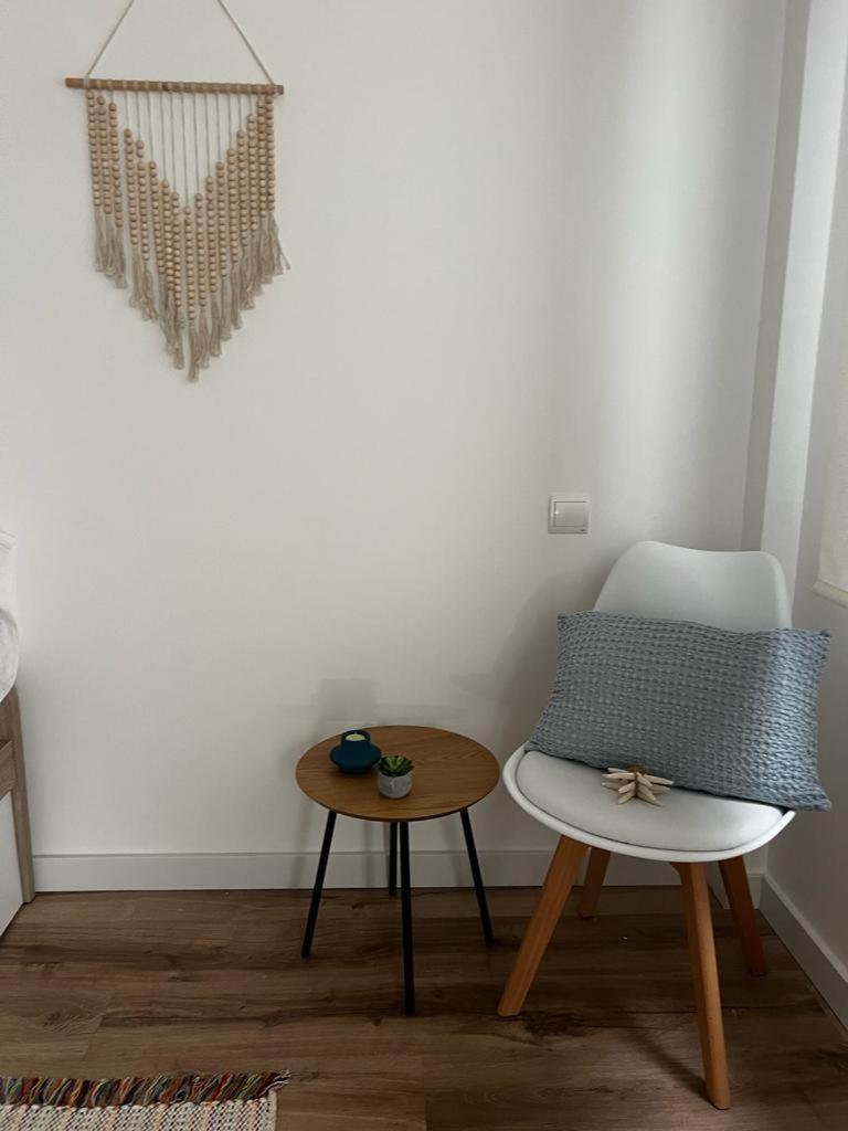 Gris Parking A Menos De 1 Min A Pie Apartment Vigo Exterior photo