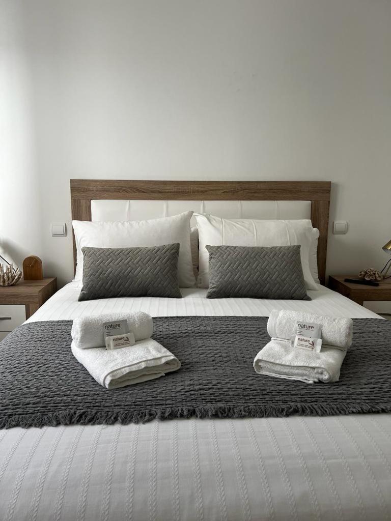 Gris Parking A Menos De 1 Min A Pie Apartment Vigo Exterior photo