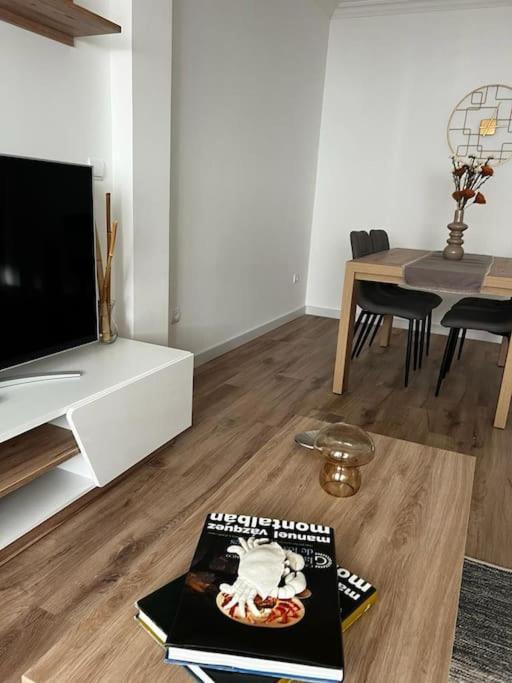 Gris Parking A Menos De 1 Min A Pie Apartment Vigo Exterior photo